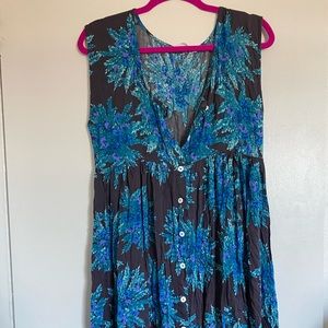 SOME DAYS LOVIN floral flowy maxi dress.